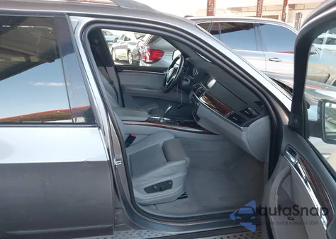 2008 BMW X5 4.8I z USA, uszkodzony, nr VIN 5UXFE83588L167524